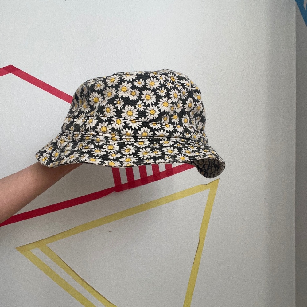 Denim Daisy Print Bucket Hat